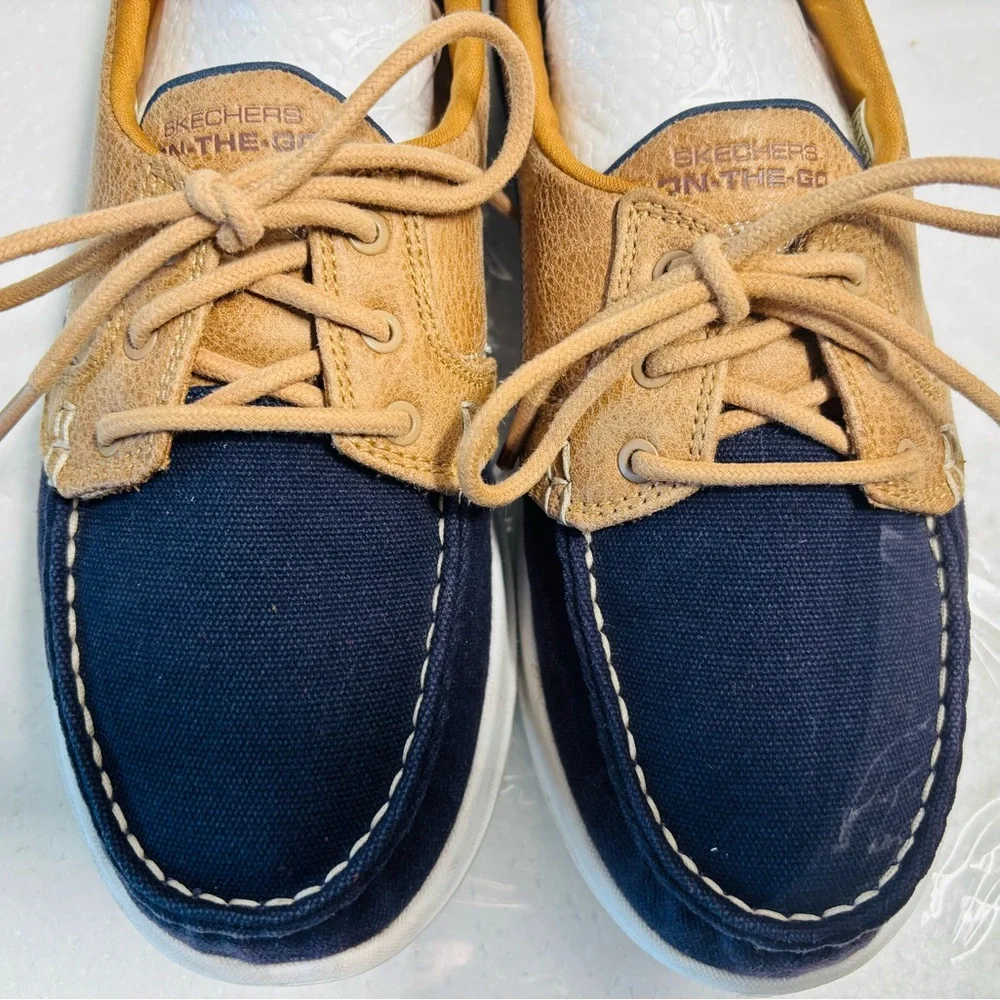 Skechers Men's Navy and Tan Boat Shoes Size 8.5